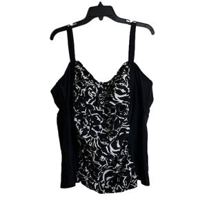 𝅺ava VIV swim suit top, size 26, built in bra, black and white. Good condition